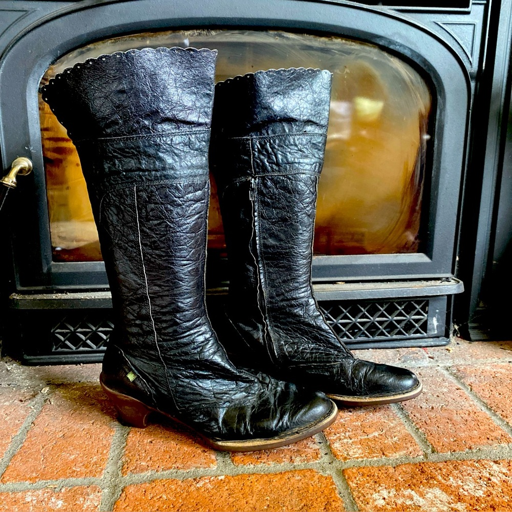 EL NATURALISTA Tall Black Leather Boots Zipper SZ 10 EUC 41
